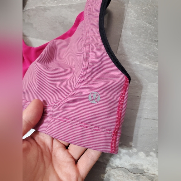 Lululemon Ta Ta Tamer II. Striped Grey & Hot Pink. Touch Of Black. 36C. No Pads. - Picture 2 of 7